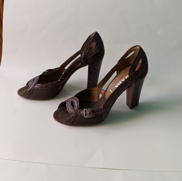 Prada heels with open toe size 7 in EUC - Picture 1 of 5